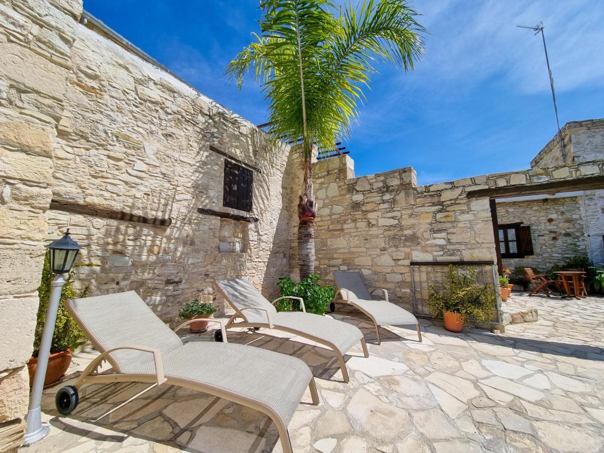 Apartmán Athena'S Pool Oasis Skarinou Exteriér fotografie