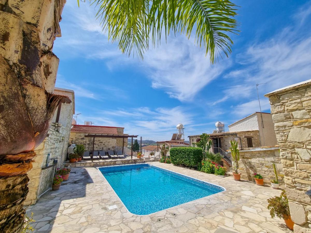 Apartmán Athena'S Pool Oasis Skarinou Exteriér fotografie