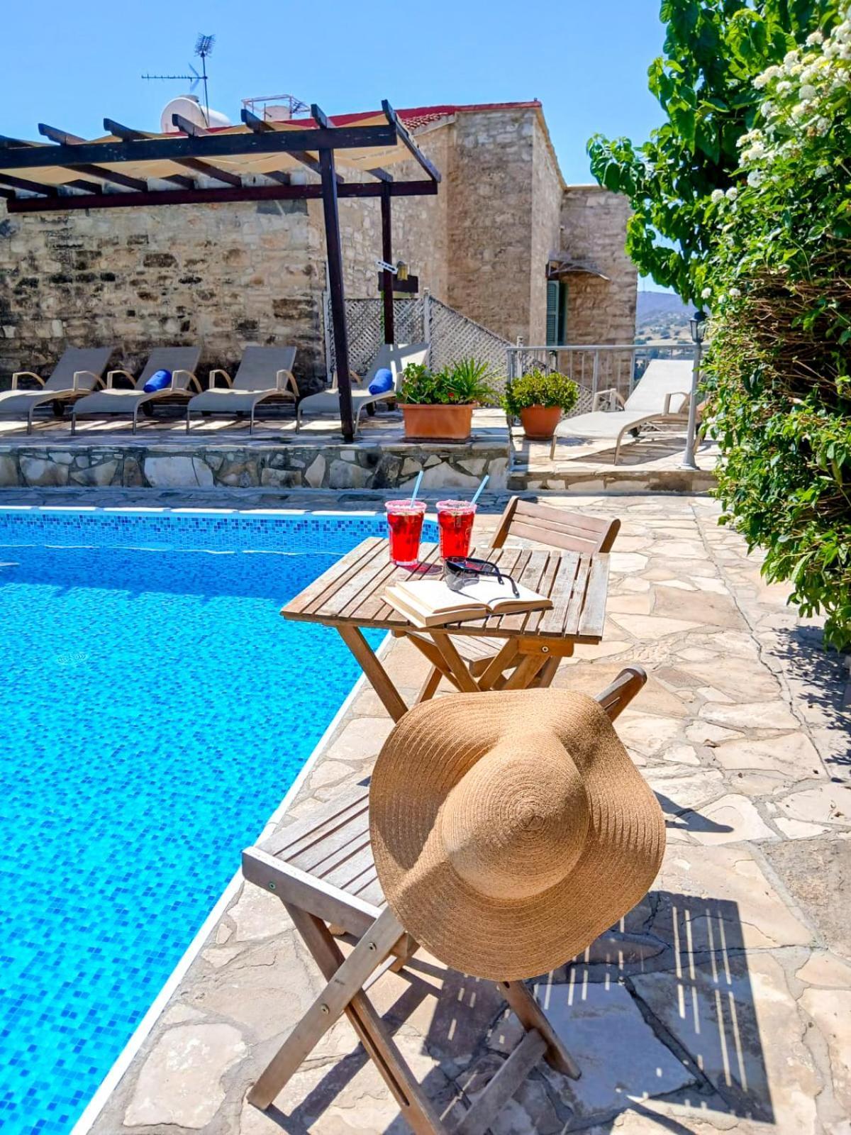 Apartmán Athena'S Pool Oasis Skarinou Exteriér fotografie